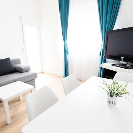 Cozy Beach Apartments Makarska Esterno foto