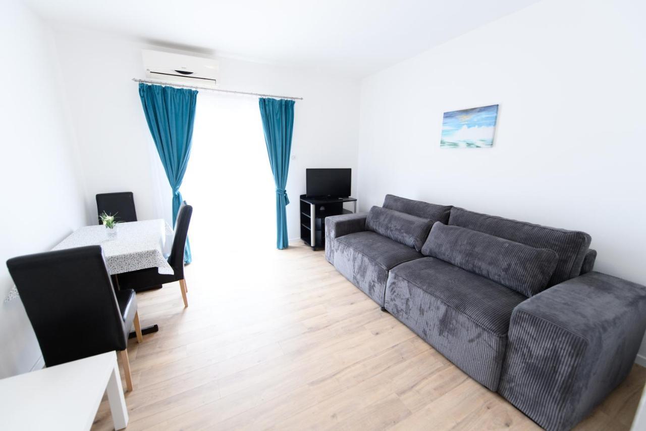 Cozy Beach Apartments Makarska Esterno foto