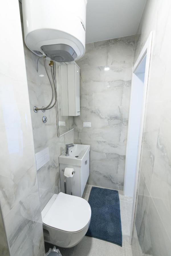 Cozy Beach Apartments Makarska Esterno foto
