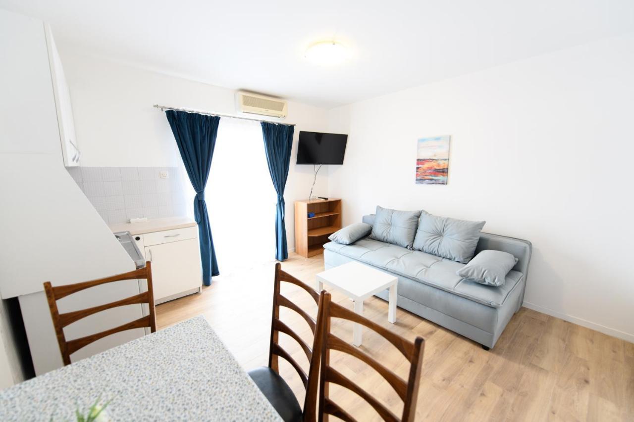 Cozy Beach Apartments Makarska Esterno foto