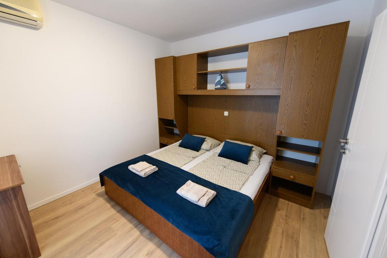 Cozy Beach Apartments Makarska Esterno foto